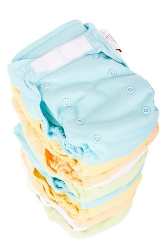 cloth diapering a newborn