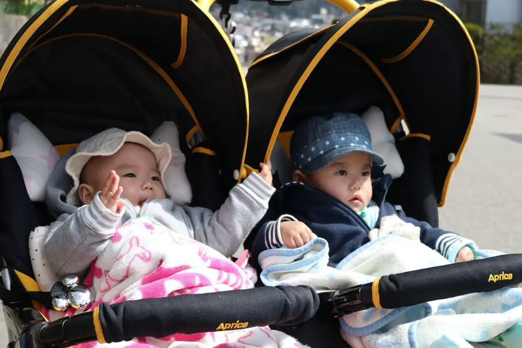 Best double stroller for infant and 3 year old