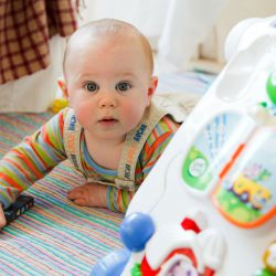 baby-84552_1920 age appropriate toys for 6 month old