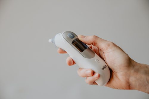 Ear thermometer