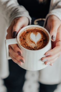 Can Pregnant Women Drink Hot Chocolate?