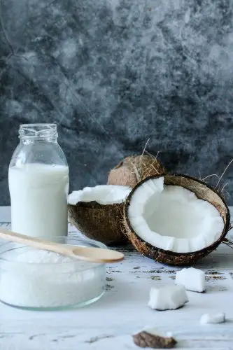 Raw coconut products, coconut flakes and coconut milk