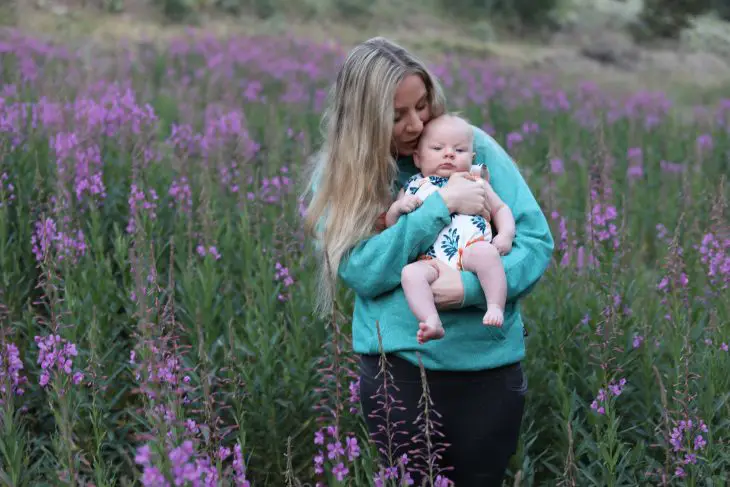 mom and baby flowers