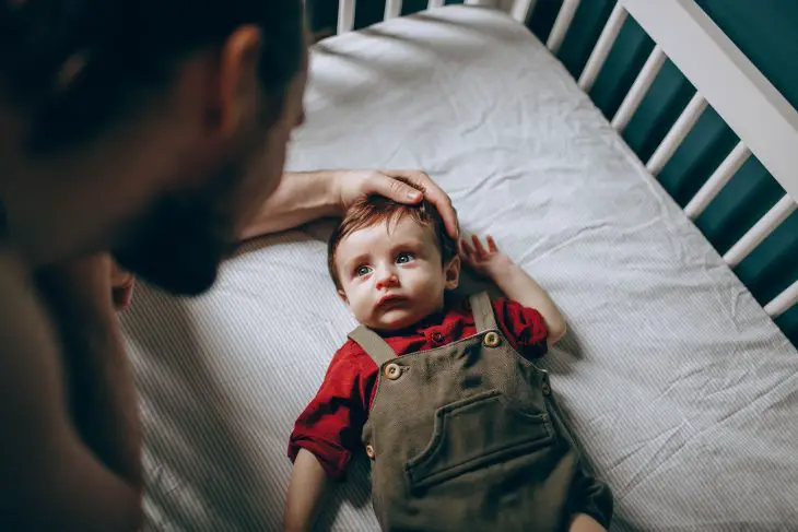 how much weight can a crib hold