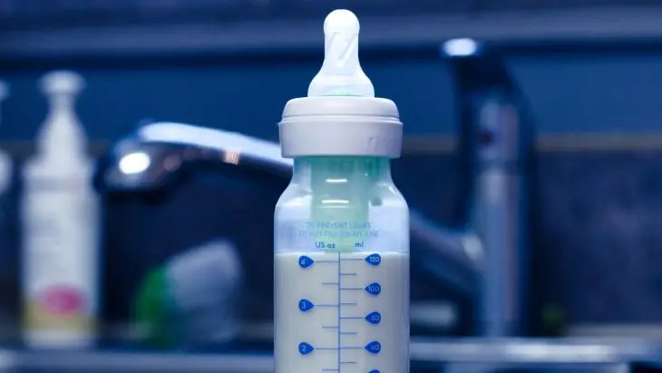 What Happens If Baby Drinks Old Formula? Is It Time To Call The Doc?